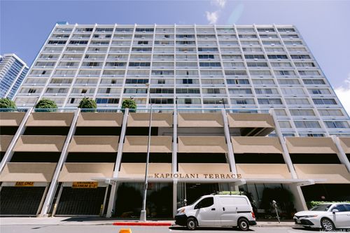 apt-617-1560 Kanunu St, Honolulu, HI, 96814-3202 | Card Image