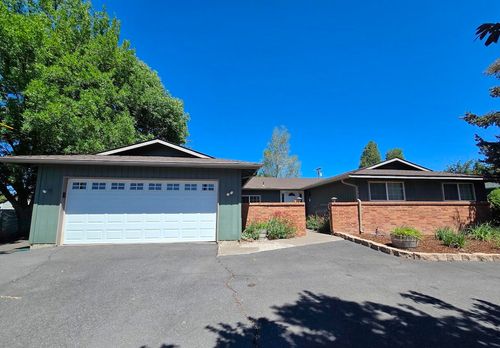 2635 Darrow Ave, Klamath Falls, OR, 97603-3622 | Card Image