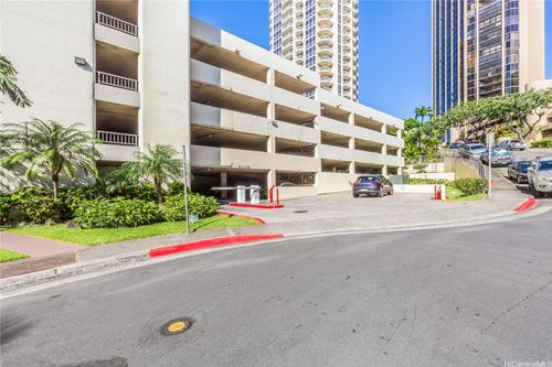 apt-705-55 S Judd St, Honolulu, HI, 96817-2606 | Card Image