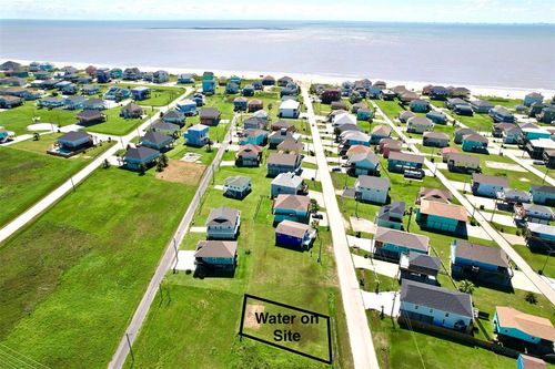 982 S Cove, Crystal Beach, TX, 77650-3428 | Card Image