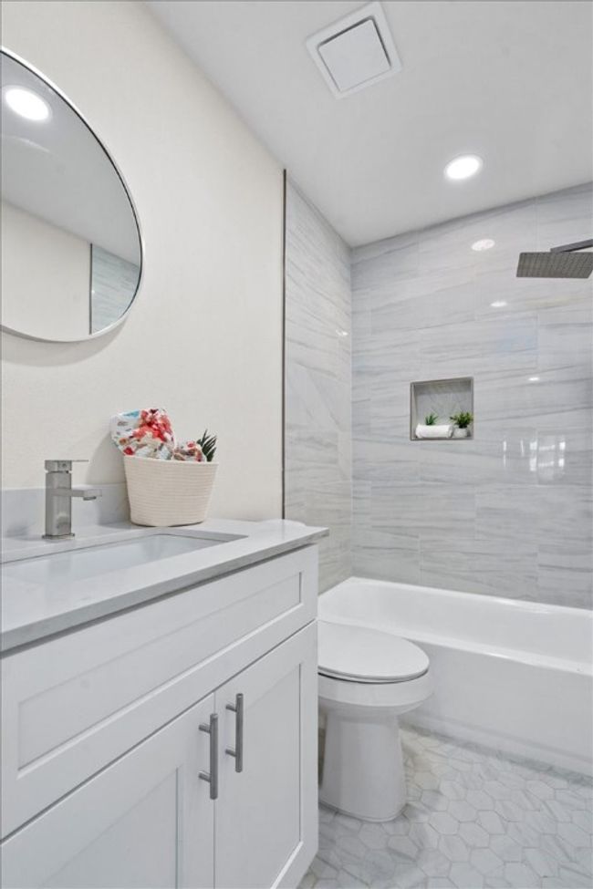 Guest Bathroom | Image 21