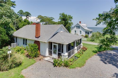 17 Mad Calf Ln, Gwynn, VA, 23066 | Card Image