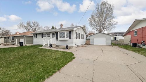 131 Maple Avenue, Glendive, MT, 59330 | Card Image