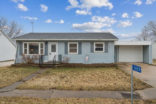 1629 299th Ave, Dyersville, IA, 52040-8744 | Card Image