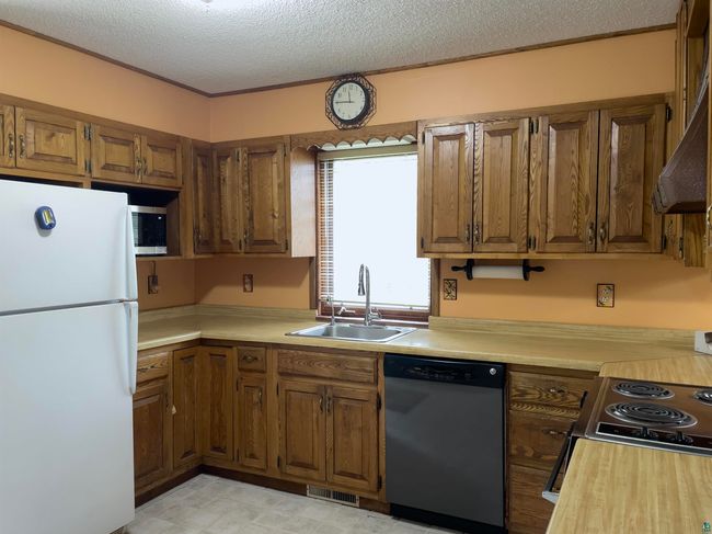 6095 Highway 1, House other with 1 bedrooms, 1 bathrooms and null parking in Silver Bay MN | Image 8
