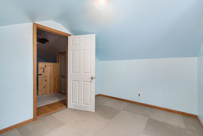 Upstairs bedroom | Image 23