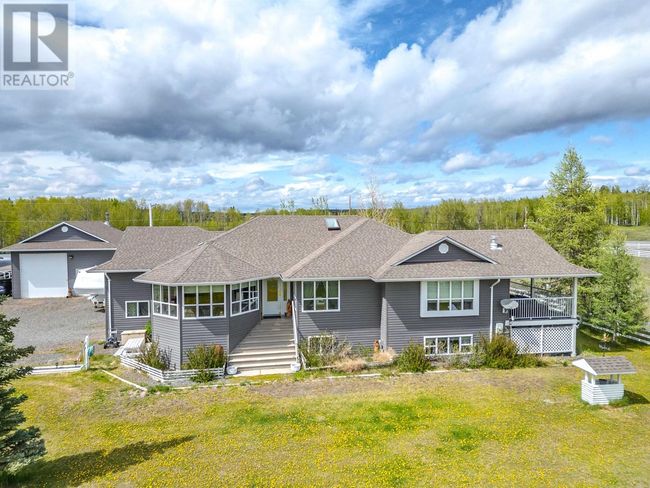 8562 Skyline Dr, House other with 5 bedrooms, 3 bathrooms and null parking in 70 Mile House BC | Image 5