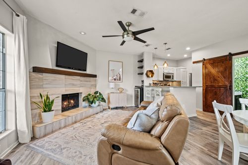 a13-5740 Martel Ave, Dallas, TX, 75206-5767 | Card Image