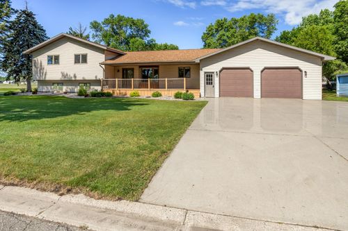 506 5th St, Wyndmere, ND, 58081-4216 | Card Image