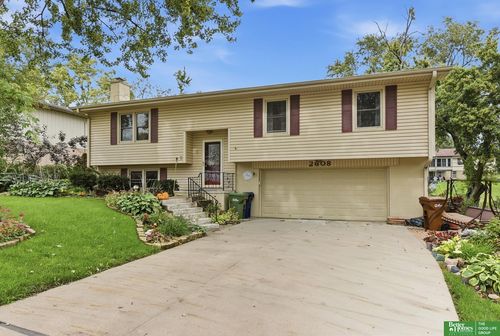 2608 Gindy Dr, Bellevue, NE, 68147-2407 | Card Image