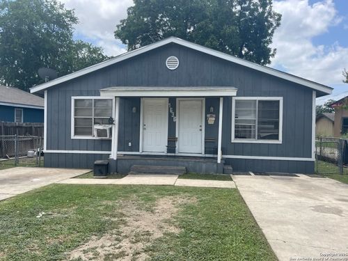 1636 Santa Anna, San Antonio, TX, 78201-4063 | Card Image