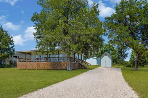 890 Paradise Dr, Coldspring, TX, 77331-6310 | Card Image