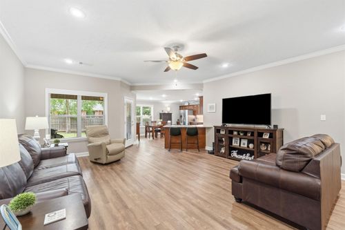 56 Wellswood Dr, Greenbrier, AR, 72058-9129 | Card Image