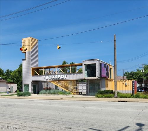 8005 Kinsman Rd, Cleveland, OH, 44104-4331 | Card Image