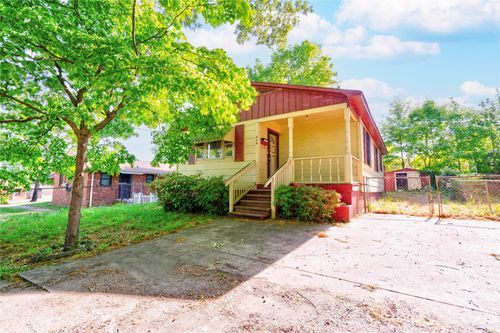 804 Tenda Pl, Shelby, NC, 28150-3950 | Card Image