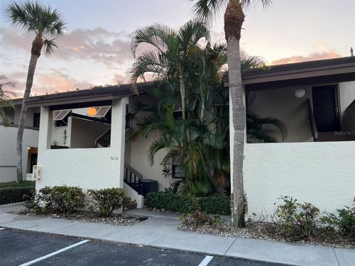 82-5216 Willow Links, SARASOTA, FL, 34235-2011 | Card Image