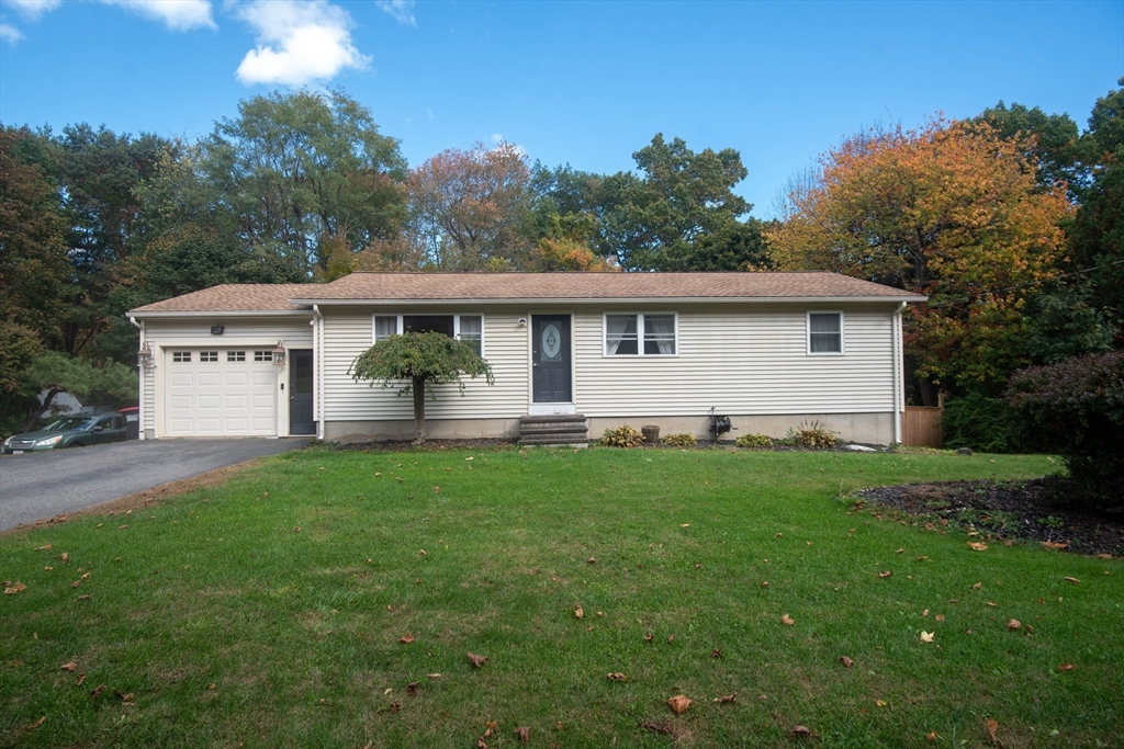 Birchwood Rd, Rutland, MA 01543