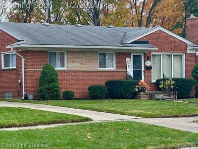 29047 Badelt Street, Home with 3 bedrooms, 1 bathrooms and null parking in Westland MI | Image 2