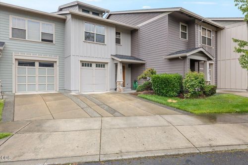 317-3126 Alameda St, Medford, OR, 97504-8678 | Card Image