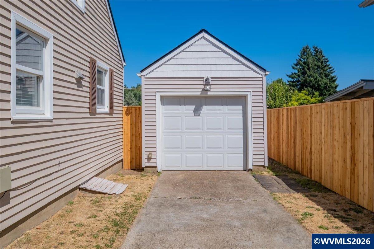Residential in Albany 4