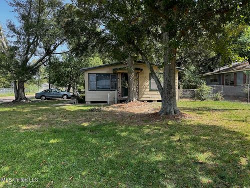 1320 37th Ave, Gulfport, MS, 39501-2643 | Card Image