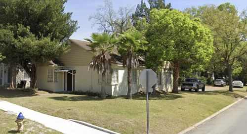325 Sw 12th St, Gainesville, FL, 32601-6336 | Card Image