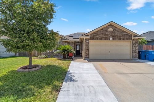 1104 Imperial St, Portland, TX, 78374-4225 | Card Image
