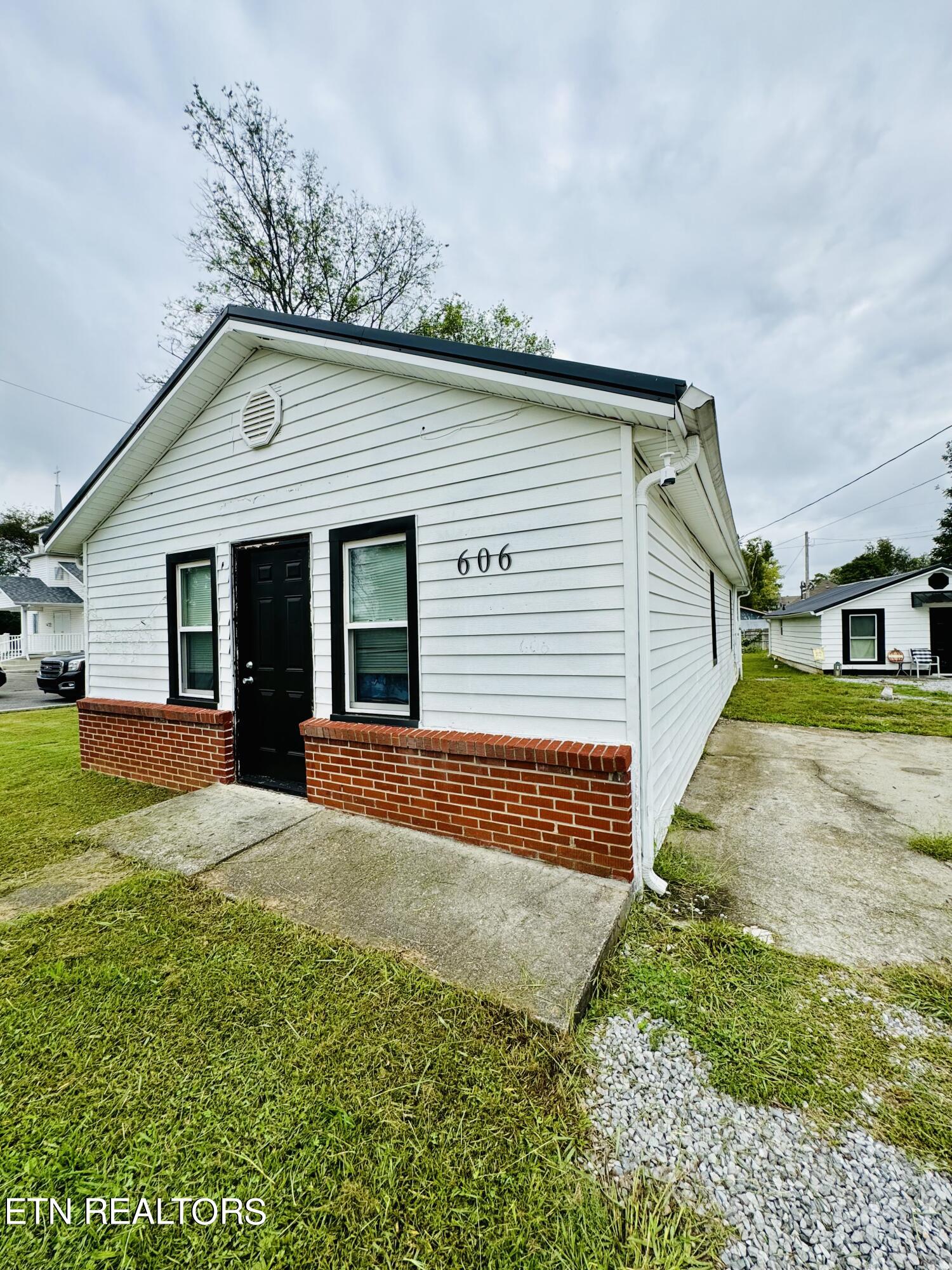 Rule St, Maryville, TN 37804