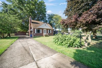 10101 Biddulph Road, House other with 3 bedrooms, 2 bathrooms and null parking in Brooklyn OH | Image 1