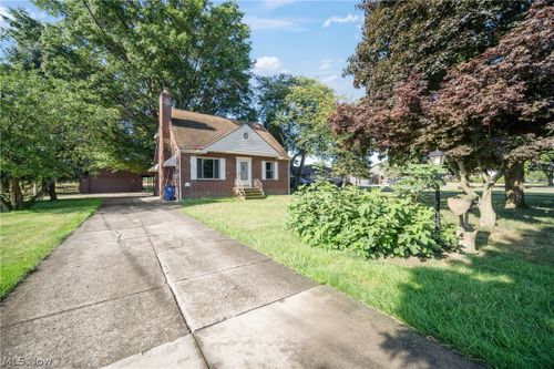 10101 Biddulph Road, Brooklyn, OH, 44144 | Card Image