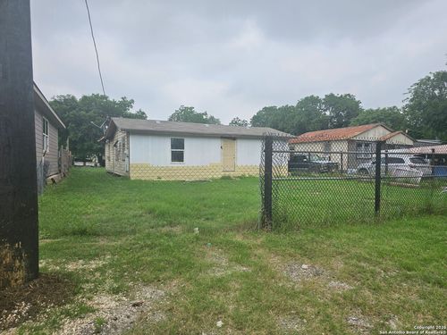 907 Hough, Adkins, TX, 78101-9466 | Card Image