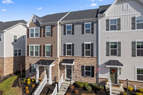 491 Nolan Cir, Cranberry Twp, PA, 16066-3472 | Card Image