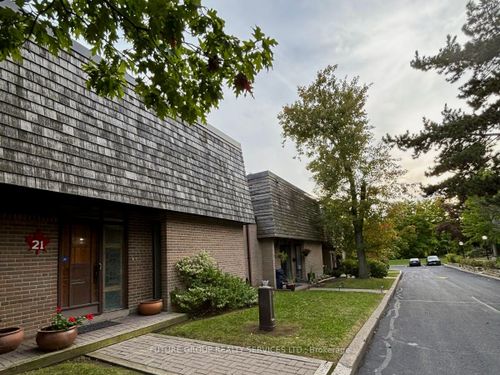 21 Raintree Path, Toronto, ON, M9C5A9 | Card Image