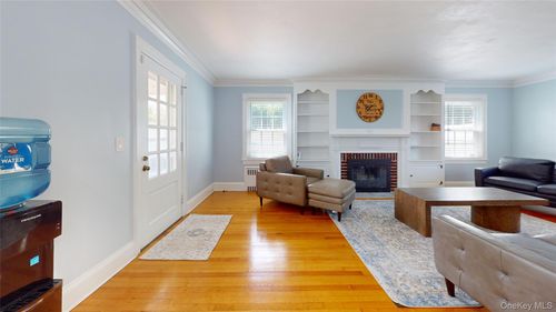 4 Robert Pl, North Baldwin, NY, 11510-1835 | Card Image