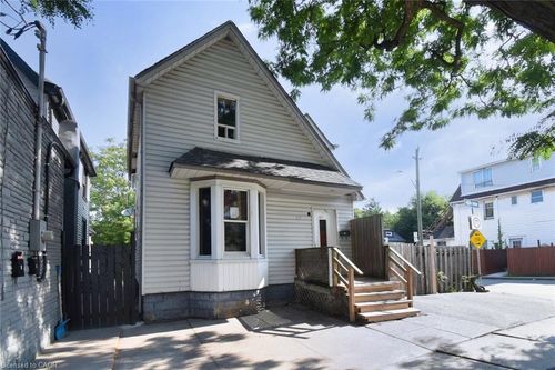 427 Cannon St E, Hamilton, ON, L8L2C7 | Card Image