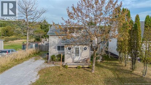 11 Mackay St, Saint John, NB, E2H2G3 | Card Image