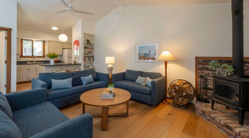 1b-1299 Quechee Main St, Quechee, VT, 05059-3173 | Card Image