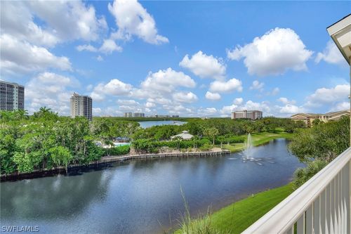 apt-401-380 Horse Creek Dr, NAPLES, FL, 34110-6062 | Card Image