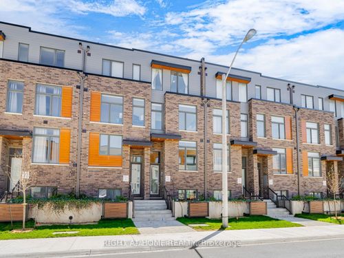 111 Green Gardens Boulevard, Toronto, ON, M6A0E2 | Card Image