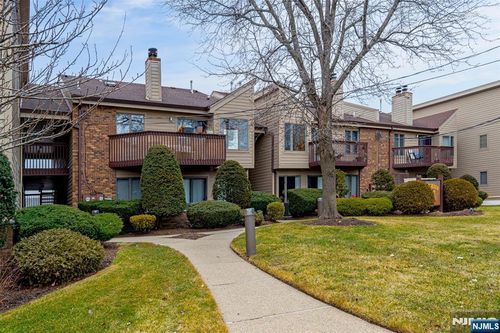 333 Liberty St, Little Ferry, NJ, 07643-1360 | Card Image