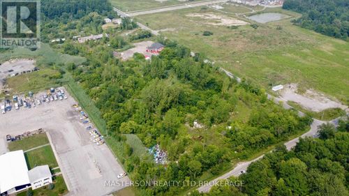 7863 Garner Road, Niagara Falls (Brown), ON, L2E6S5 | Card Image