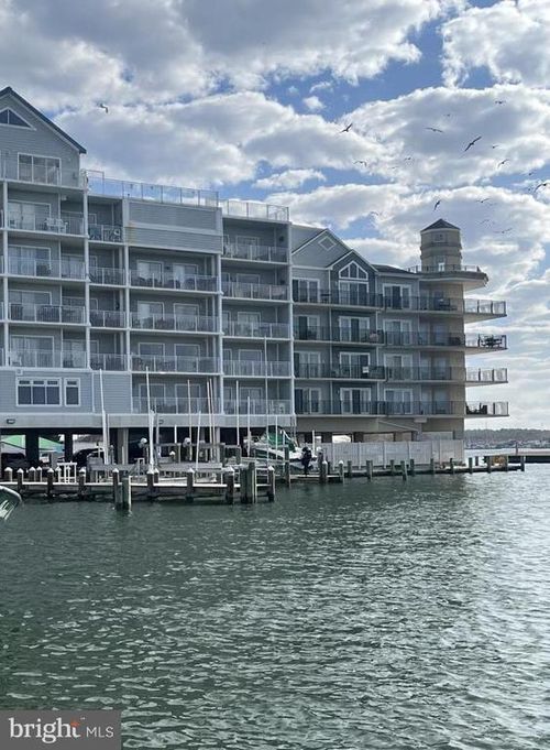 unit-404-1021 W Main St, CRISFIELD, MD, 21817-1069 | Card Image