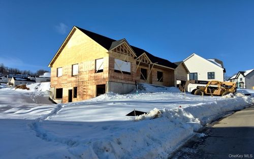 39 S Field Fls, Monroe, NY, 10950-7105 | Card Image