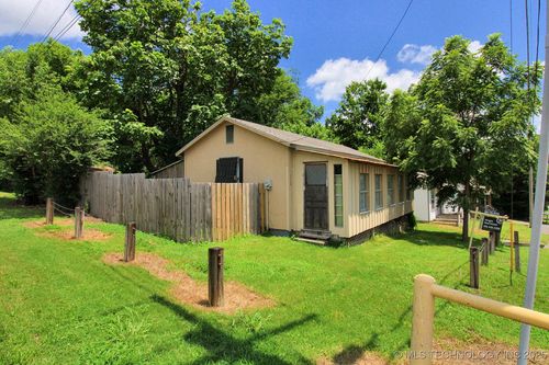 516 Fox St, Tahlequah, OK, 74464-4308 | Card Image