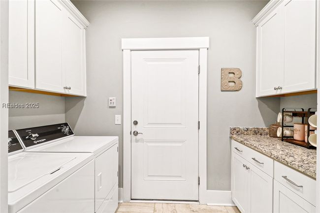 Laundry Room | Image 12