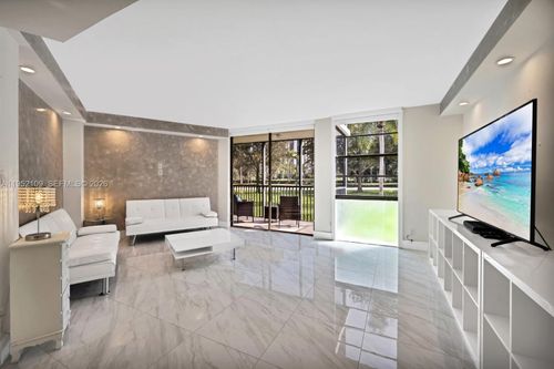 apt-105-3101 N Country Club Dr, Aventura, FL, 33180-1615 | Card Image