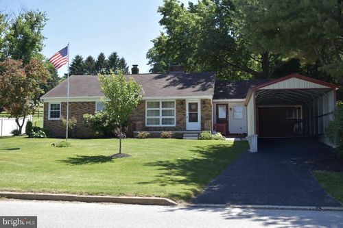 236 W Ore St, SEVEN VALLEYS, PA, 17360-9606 | Card Image