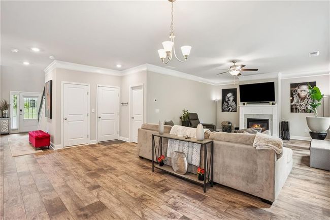 5662 Valley Loop, House other with 4 bedrooms, 3 bathrooms and null parking in Fairburn GA | Image 17
