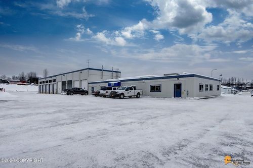 n7-and-n8-1135 E 3rd Ave, Anchorage, AK, 99501-2705 | Card Image