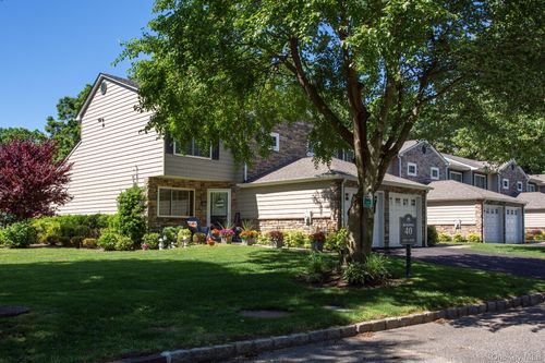 2603-5000 Townehouse Dr, Coram, NY, 11727-2881 | Card Image
